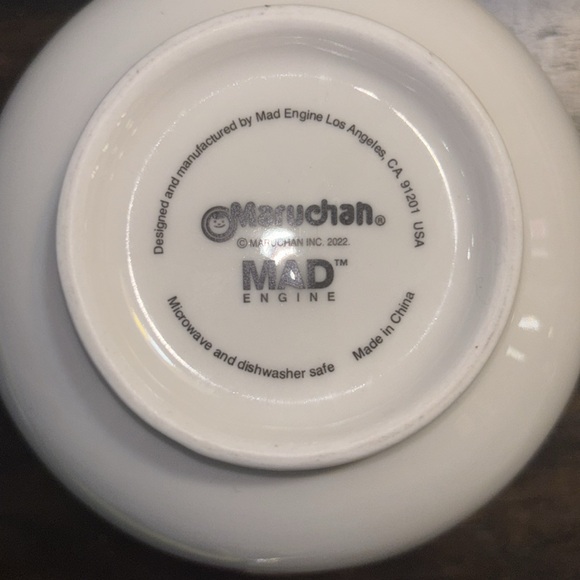 Maruchan Instant Lunch Noodle Bowl with Chapsticks! 🍜 - Picture 6 of 6